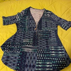 Ladies top.  Great condition